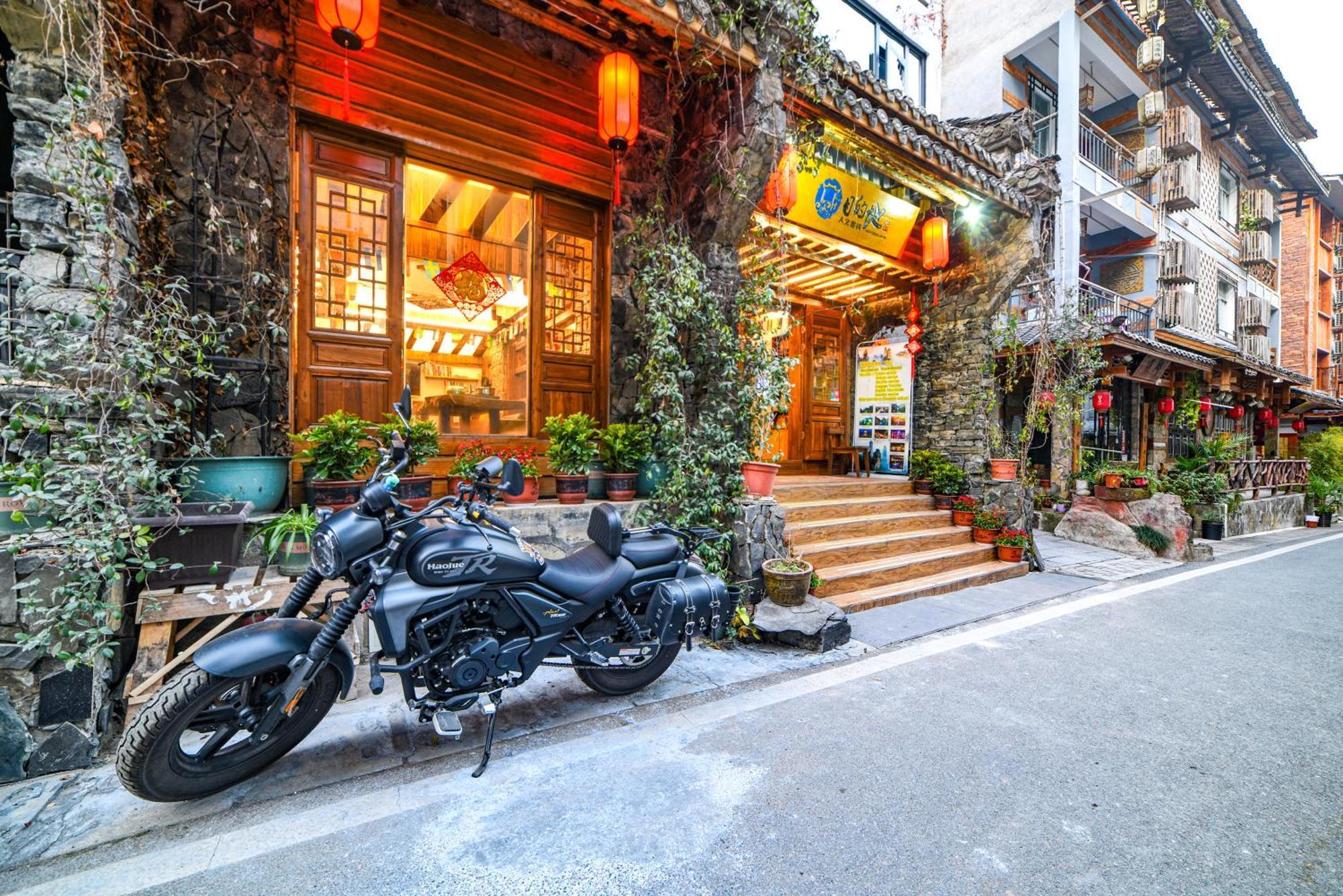 Destination Youth Hostel Zhangjiajie Exterior photo
